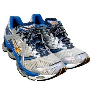 Mizuno Wave Prophecy 1 - size 9.5 Men - RARE